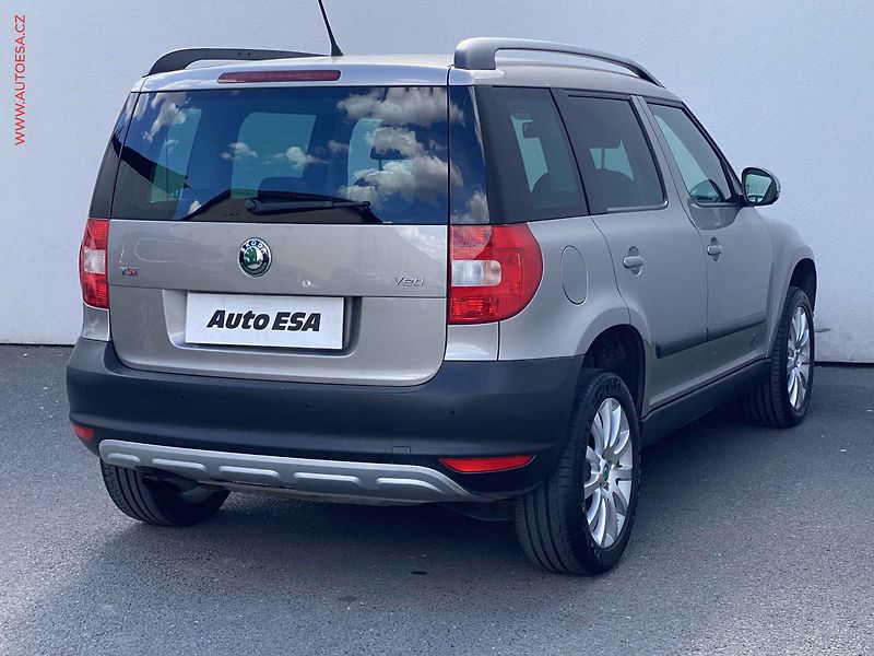 Škoda Yeti (2013) 1.4 TSi, Elegance, DSG - fotka 4 z 17