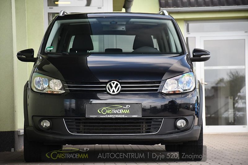 Volkswagen Touran 2.0TDi CROSS NAVI VÝHŘEV - fotka 9 z 48