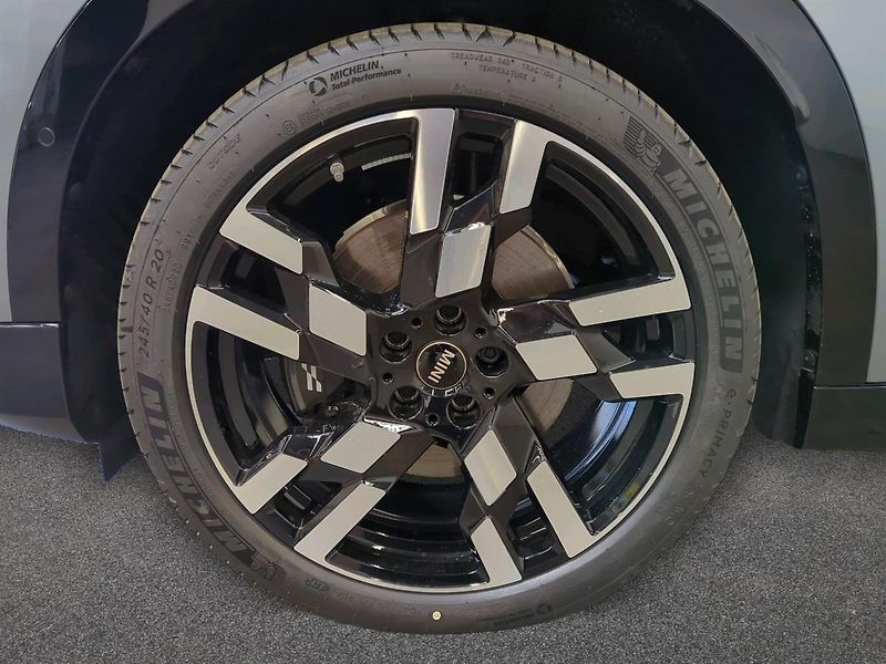 Mini Countryman SE ALL4 - fotka 13 z 17