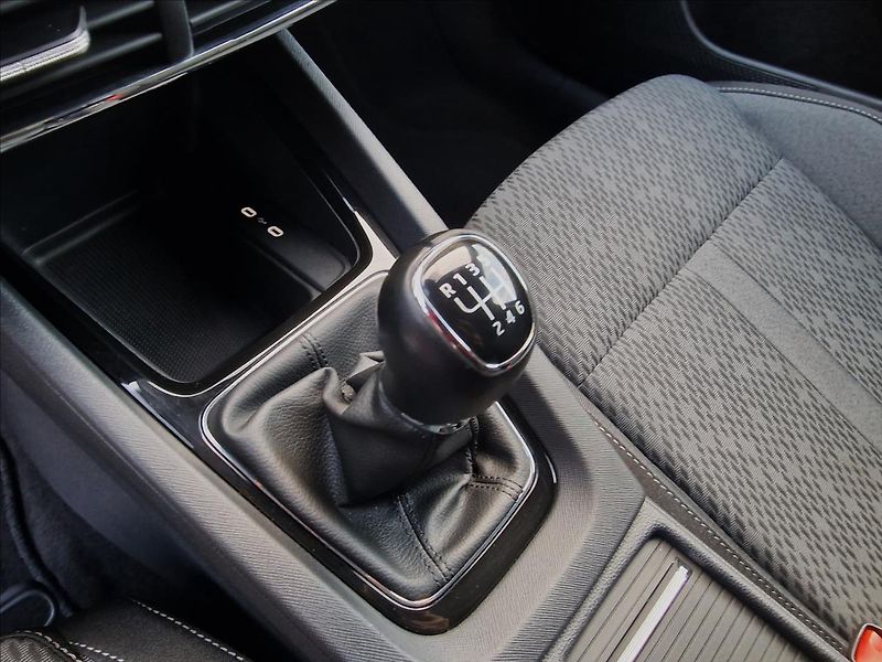 Škoda Octavia 2.0TDI 110kW Style Combi,1Maj - fotka 35 z 50