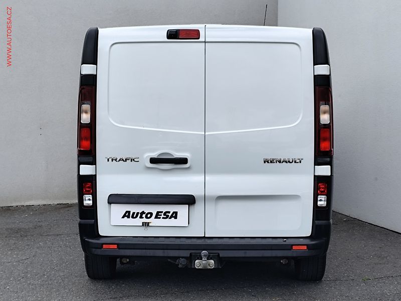 Renault Trafic (2020) 2.0dCi L1H1, TZ, +kola, klima - fotka 5 z 25