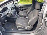 Peugeot 208 (2012) 1,6 eHDI 68Kw - náhled 12
