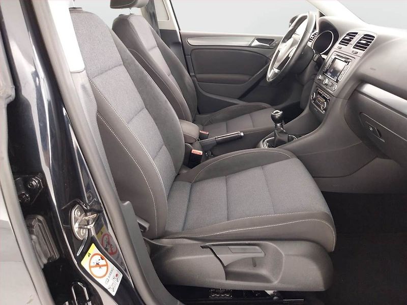 Volkswagen Golf (2011) Comfortline 1.2 TSI - fotka 9 z 20