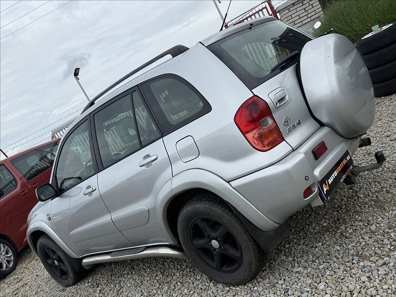 Toyota RAV4 2,0 D-4D 4X4 TAŽNÉ NOVÁ STK - fotka 7 z 24
