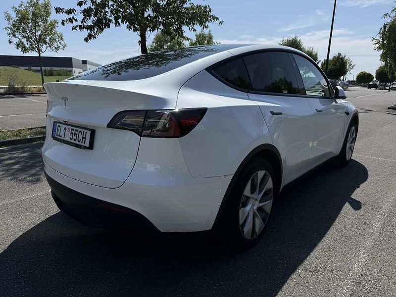 Tesla Model Y (2024) RWD | ČR | 1. maj. | ZÁRUKA - fotka 4 z 23