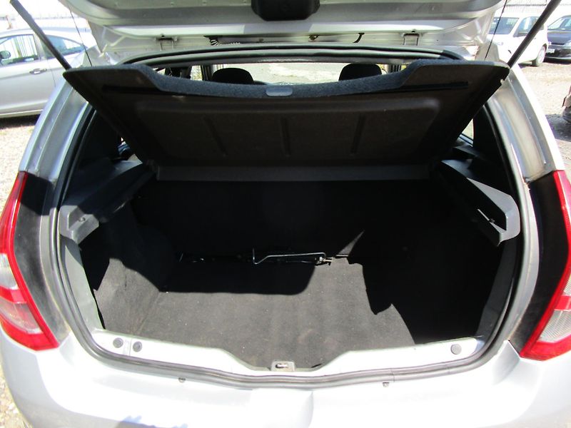 Dacia Sandero 1.2 - 55KW - NOVÝ OLEJ+STK - fotka 6 z 15