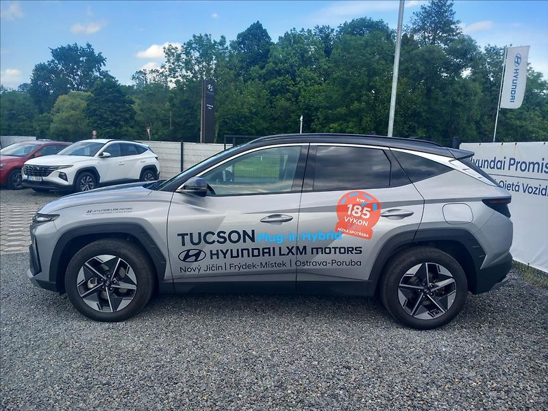 Hyundai Tucson 1,6 T-GDI PHEV AT 4WD PREMIUM - fotka 4 z 25