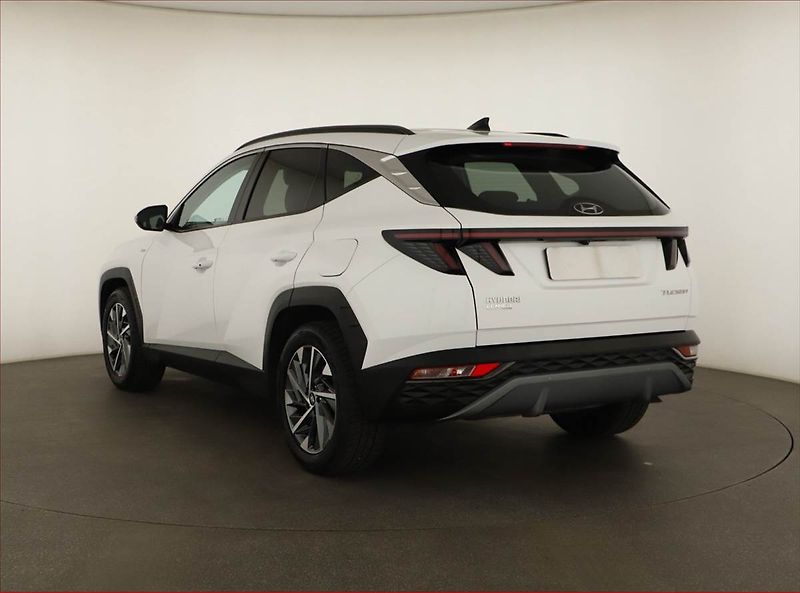 Hyundai Tucson (2023) Smart 1.6 T-GDI 48V MHEV - fotka 4 z 13