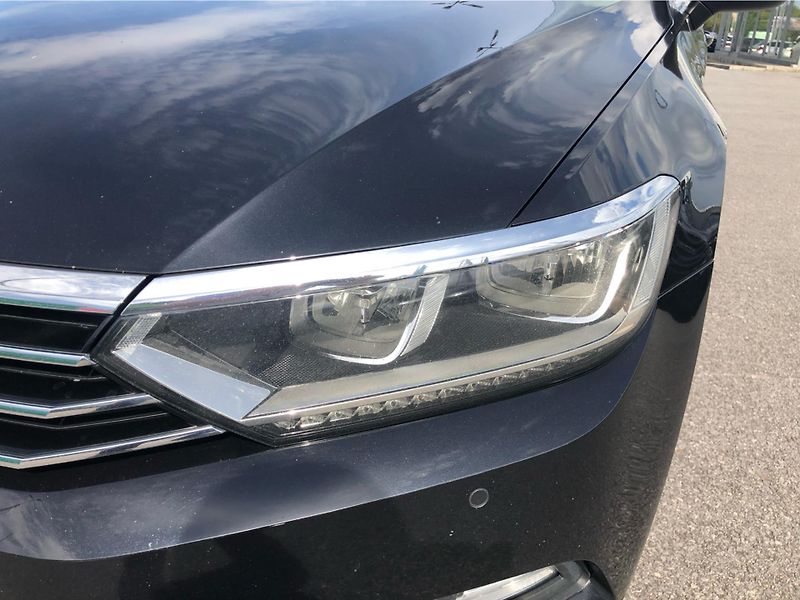 Volkswagen Passat 2.0 TDI DSG - fotka 24 z 29