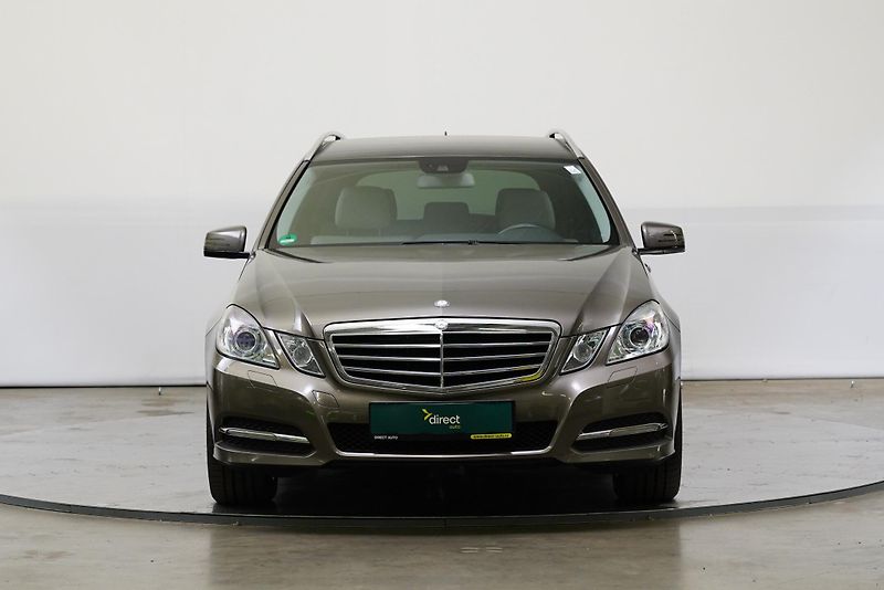 Mercedes-Benz Třídy E - fotka 4 z 24