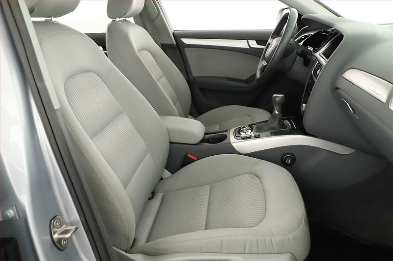 Audi A4 (2015) 3.0 TDI, 4X4, Navi, Xenony - fotka 7 z 16