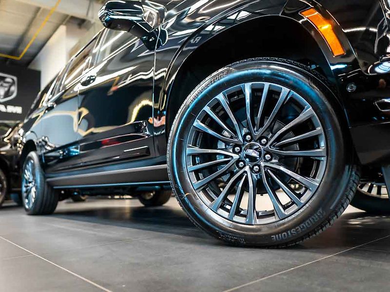 Cadillac Escalade (2026) 6.2 ESV Sport Platinum 2026 - fotka 50 z 50