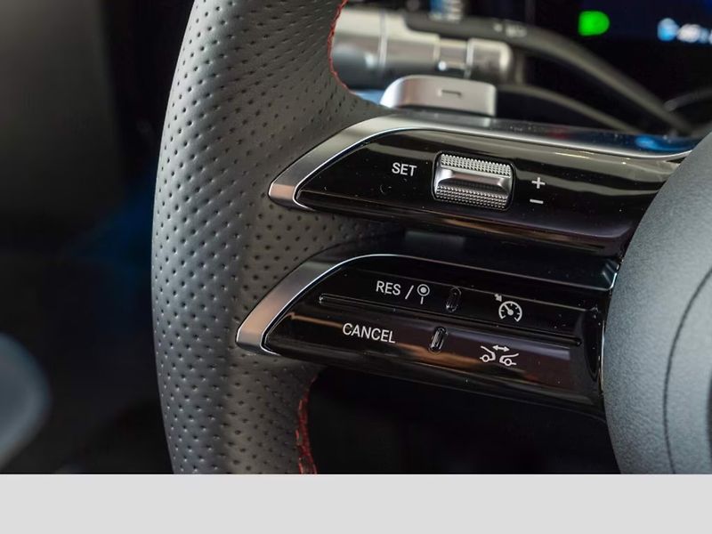 Mercedes-Benz GLB 250+ AMG Superscreen Burm Pano - fotka 15 z 20