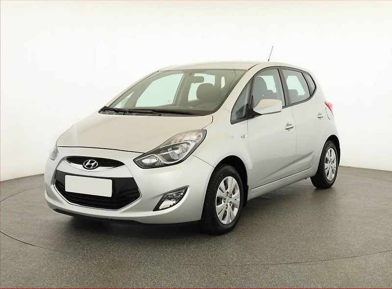 Hyundai ix20 (2015) 1.4 CVVT, Serv.kniha - fotka 2 z 16