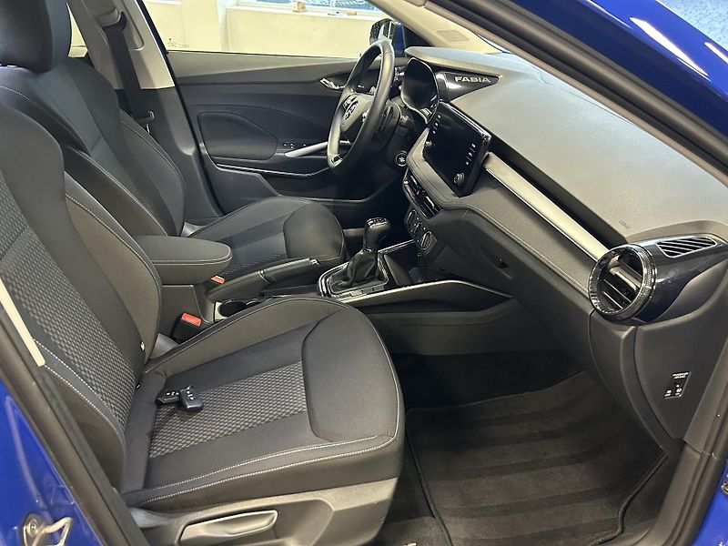 Škoda Fabia (2022) 1.0TSi DSG Style LED SmartLink - fotka 25 z 28