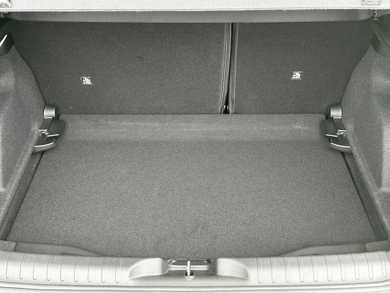 Fiat 600 (2026) Sport 1,2 T - 6 MT - fotka 19 z 20