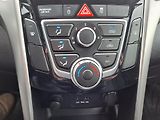 Hyundai i30 1.4i PĚKNÝ STAV, SERVISKA - náhled 19