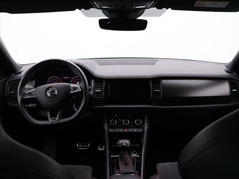 Škoda Kodiaq RS 2,0 TDI 176kW 4x4 DSG CZ - fotka 20 z 28