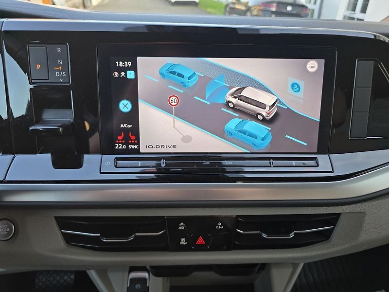 Volkswagen Multivan T7 150kW LIFE LONG DSG WEBASTO - fotka 17 z 49