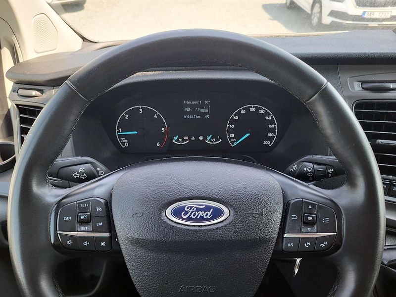 Ford Transit Custom 2.0 EcoBlue mHEV 96kW 6míst L2 - fotka 10 z 47