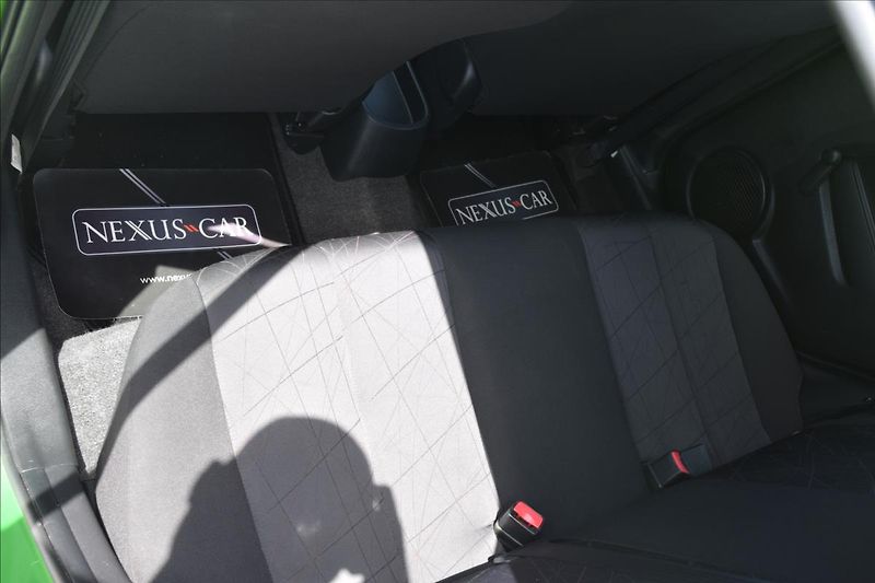Mazda 2 1,4 I 55KW NOVÁ STK KLIMA - fotka 19 z 39