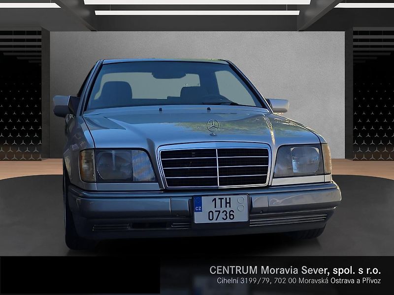 Mercedes-Benz 124 200CE  COUPÉ - fotka 8 z 21