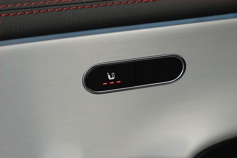 Mercedes-Benz CLA (2025) 180 d, AMG Line - fotka 24 z 24