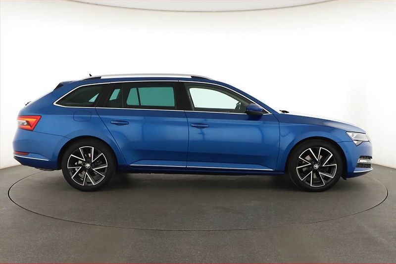 Škoda Superb (2022) Style Plus 2.0 TSI - fotka 6 z 20