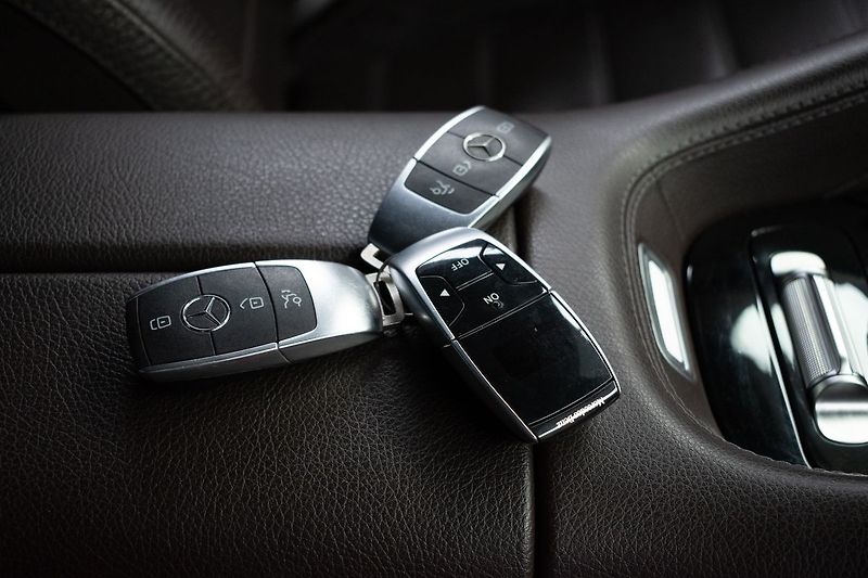 Mercedes-Benz GLE 450 AMG*TAŽNÉ*AIR*2xKOLA*DPH* - fotka 41 z 52