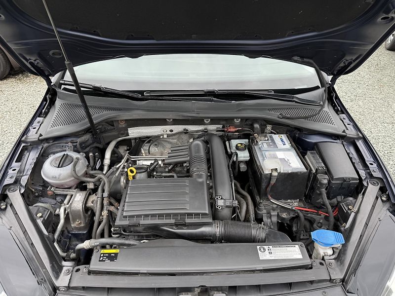 Volkswagen Golf 1.4 TSI CUP - fotka 13 z 13