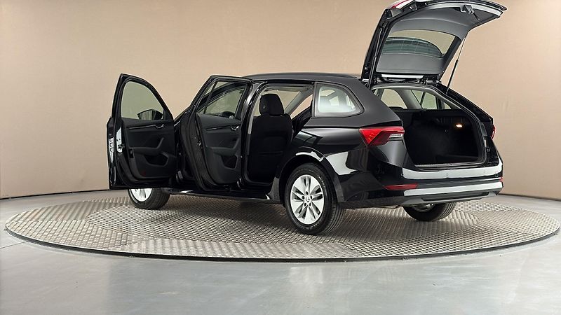 Škoda Octavia 2.0 TDI Ambition Combi - fotka 7 z 23