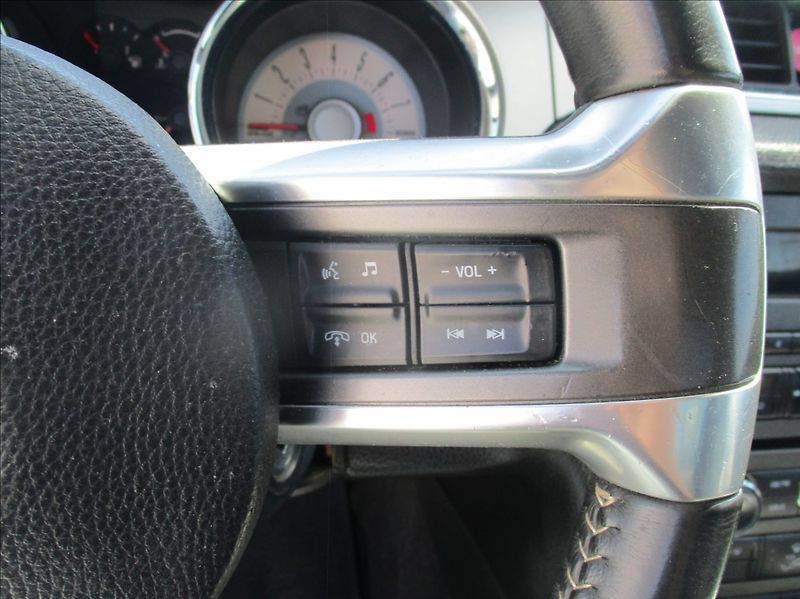 Ford Mustang 3,7 L V6, 224kW, klima, kůže, - fotka 18 z 24