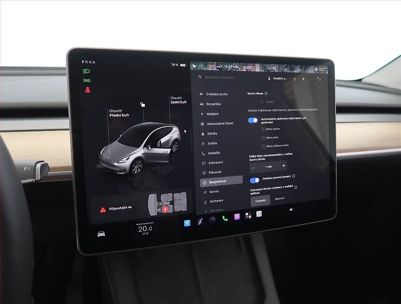 Tesla Model Y (2022) Long Range AWD 79kWh, SoH 89% - fotka 25 z 33