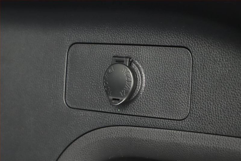 Toyota RAV4 (2020) 2.5 Hybrid - fotka 14 z 20