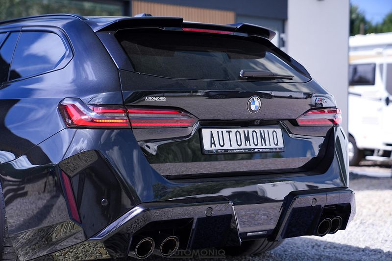 BMW M5 (2026) Touring xDrive M Drive,Pano - fotka 26 z 36