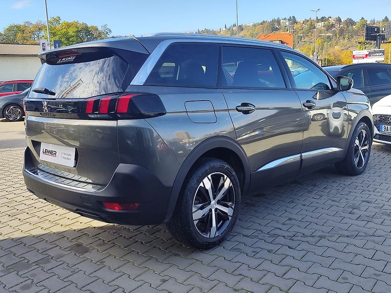 Peugeot 5008 1.2 PureTech/96kW Allure AT - fotka 5 z 34