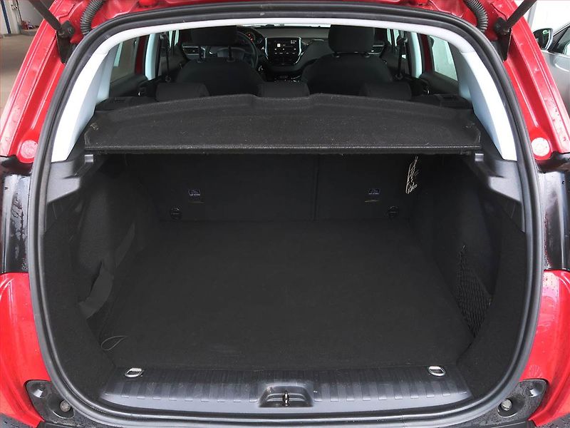 Peugeot 2008 (2018) 1.2 PureTech, Automat - fotka 14 z 16