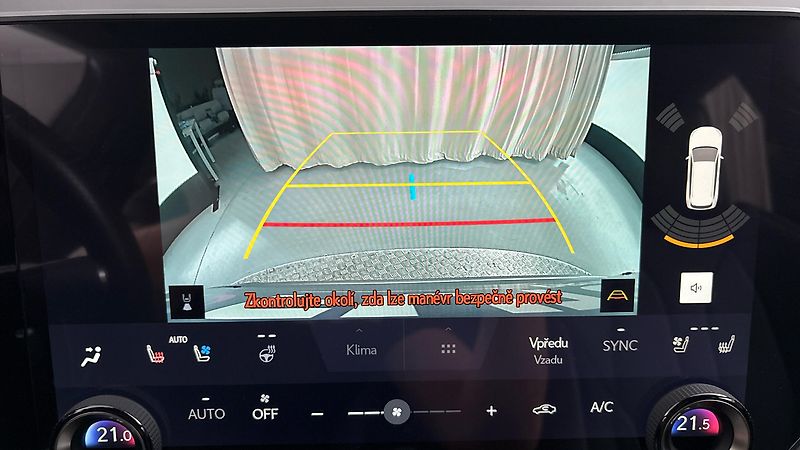 Lexus RX 500h AUT 4x4 F Sport - fotka 12 z 31