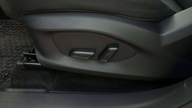 MG ZS EXCLUSIVE HYBRID+ 1.5L (145 kw - fotka 20 z 25