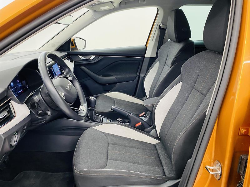 Škoda Kamiq 1,0 TSI 85kW Top Selection - fotka 5 z 27