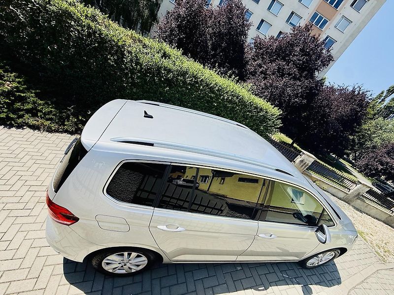 Volkswagen Touran (2021) 2,0TDi 110kW HIGHLINE 7-míst - fotka 15 z 19