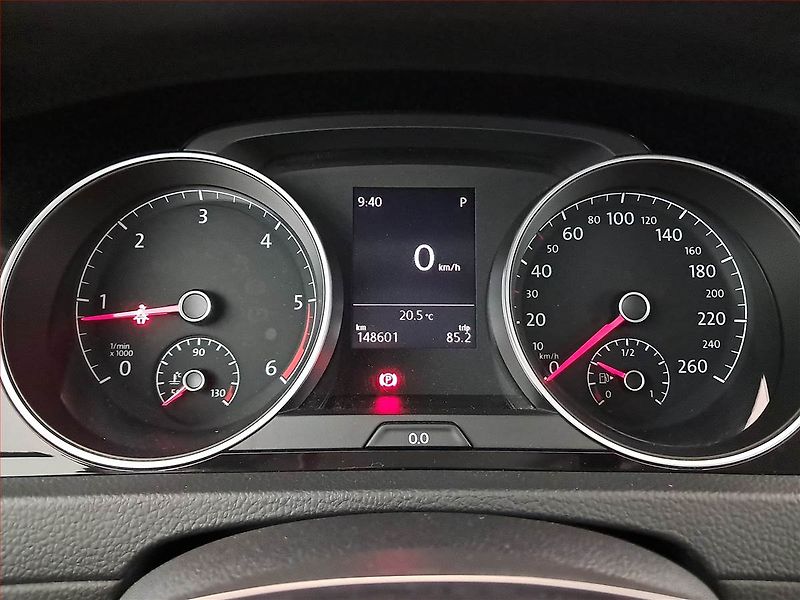 Volkswagen Golf (2017) Comfortline 1.6 TDI, Automat - fotka 11 z 28