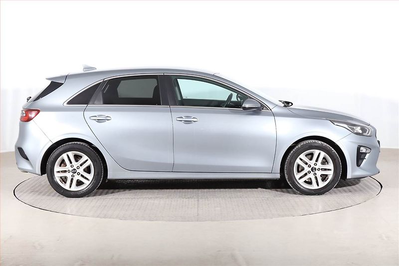 Kia Ceed (2018) Gold 1.4 T-GDI, Automat - fotka 6 z 20