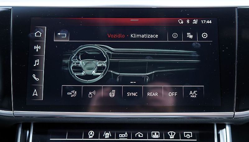 Audi A8 50 TDI Quattro 210 Kw/B&O/Matr - fotka 47 z 49