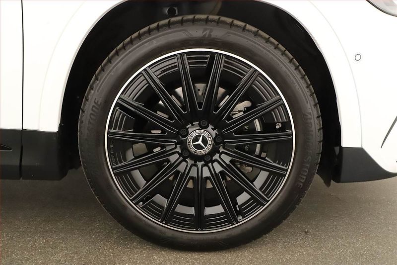 Mercedes-Benz GLA (2026) 220 4MATIC, AMG LINE - fotka 12 z 21