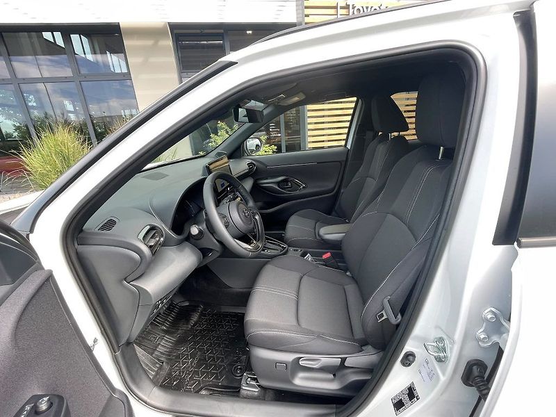 Toyota Yaris Cross 1.5 Hybrid 130k FWD Style - fotka 14 z 28