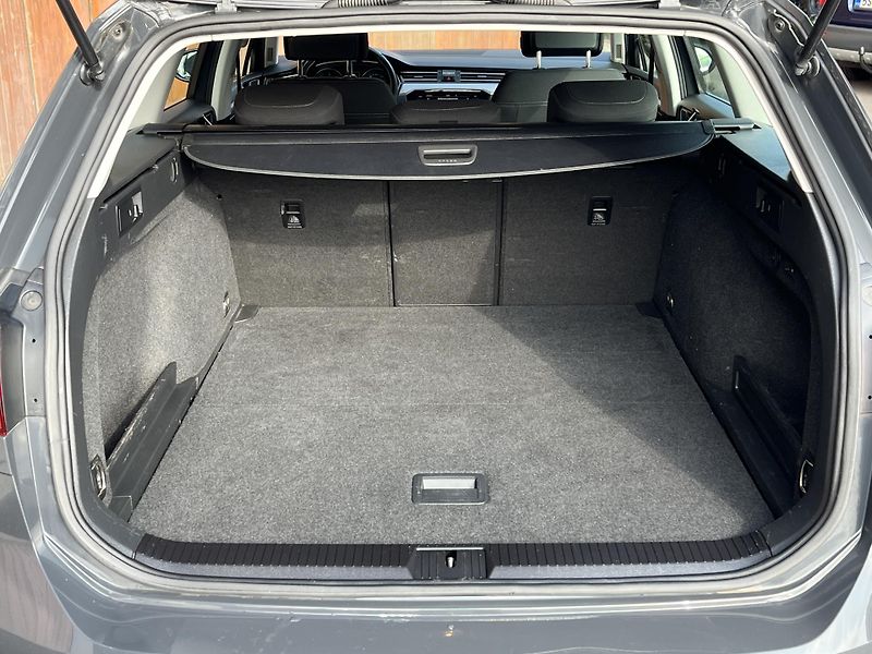 Volkswagen Passat (2021) VARIANT 4MOTION 2,0TDi 140kW - fotka 23 z 25