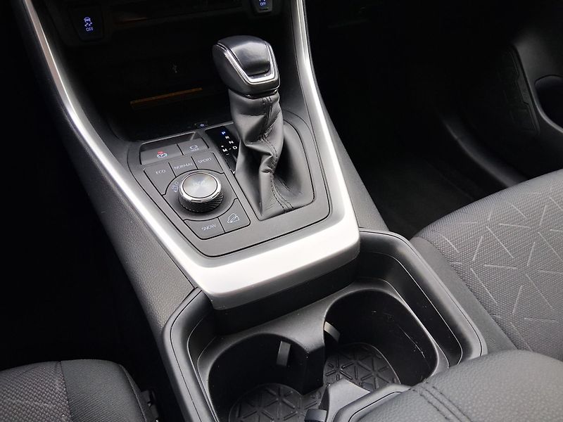 Toyota RAV4 COMF. STYLE 2.0 VVTi 4x4 129kW - fotka 16 z 27