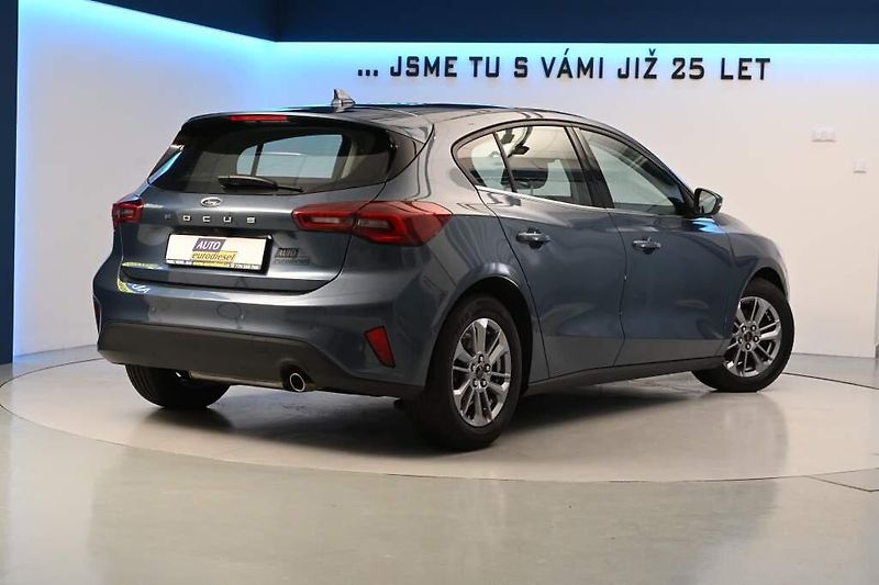 Ford Focus (2022) 1.5 ACTIVE LED Kamera ECOBLUE - fotka 5 z 33