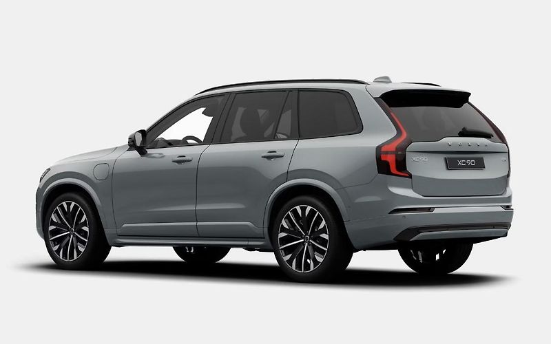 Volvo XC90 (2026) T8 AWD RECHARGE DARK PLUS 7m - fotka 6 z 11
